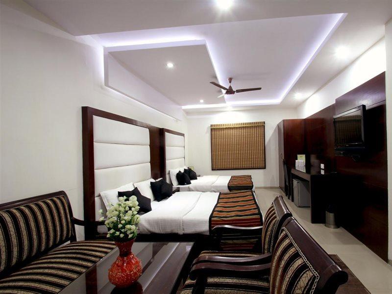 Hotel Mohan International New Delhi Bagian luar foto