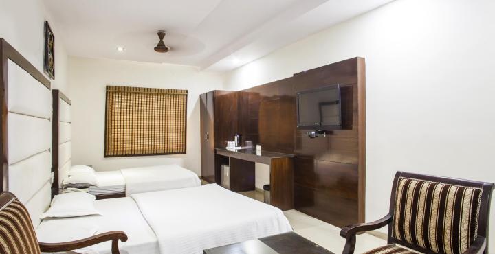 Hotel Mohan International New Delhi Bagian luar foto