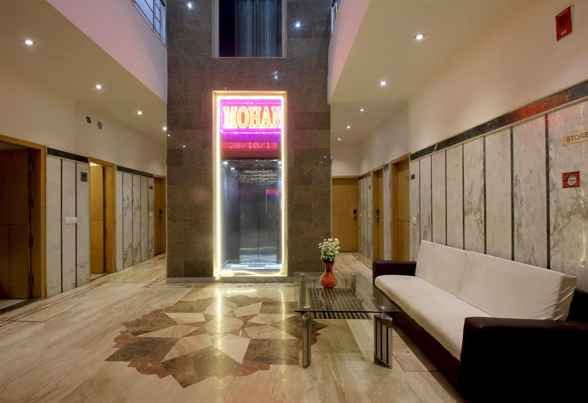 Hotel Mohan International New Delhi Bagian luar foto